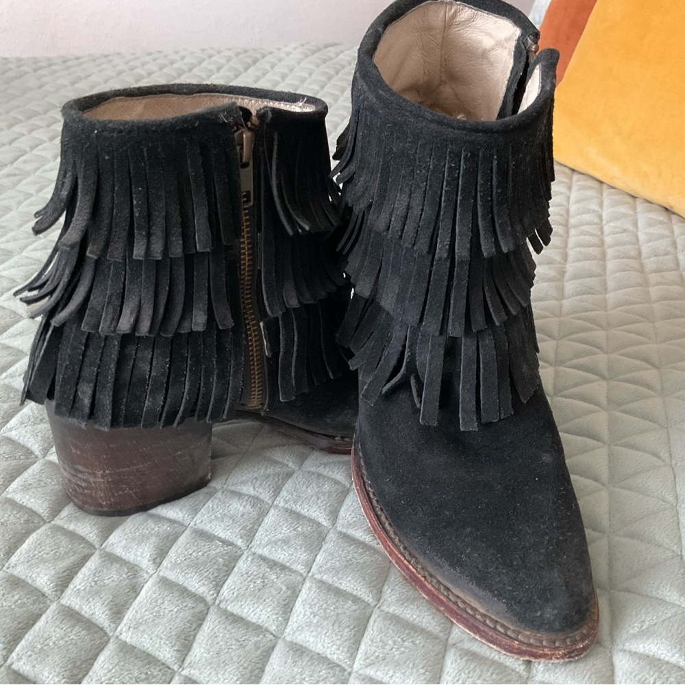 Freebird fringe booties.
